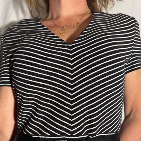 BOSS Striped Black White Belted Sheath Dress Size 8 Short Sleeve - Picture 7 of 10